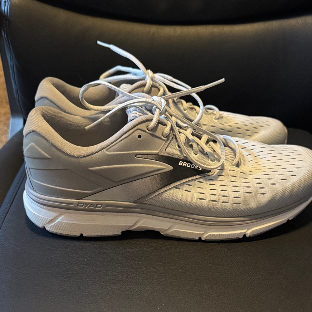 Brooks Light Gray Athletic Shoes